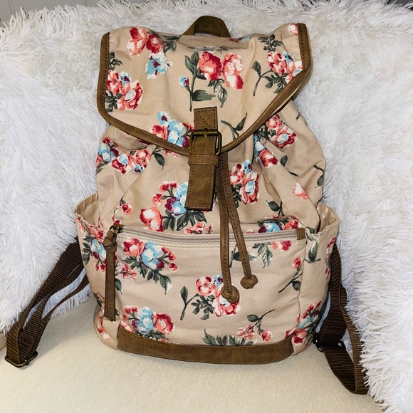 American Eagle Outfitters Handbags - AMERICAN EAGLE FLORAL HANDBAG/ BACKPACK